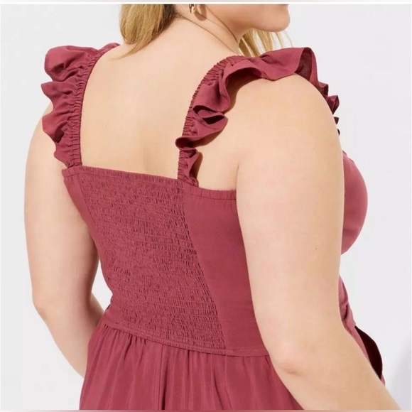 ♥️ 2/$10 Chalis Ruffle Strap Top - Picture 2 of 4